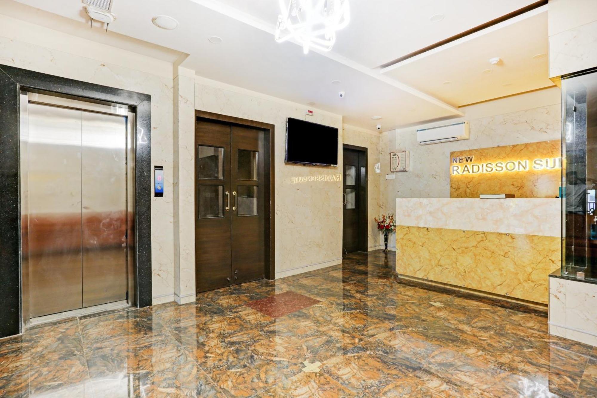 Capital O 80951 Hotel Vertigo Suite Mumbai Exterior photo