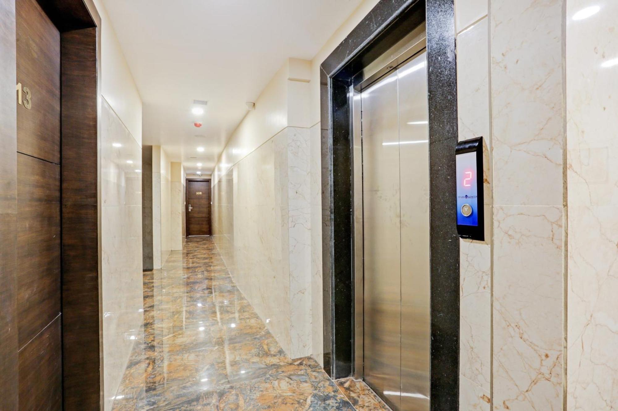 Capital O 80951 Hotel Vertigo Suite Mumbai Exterior photo