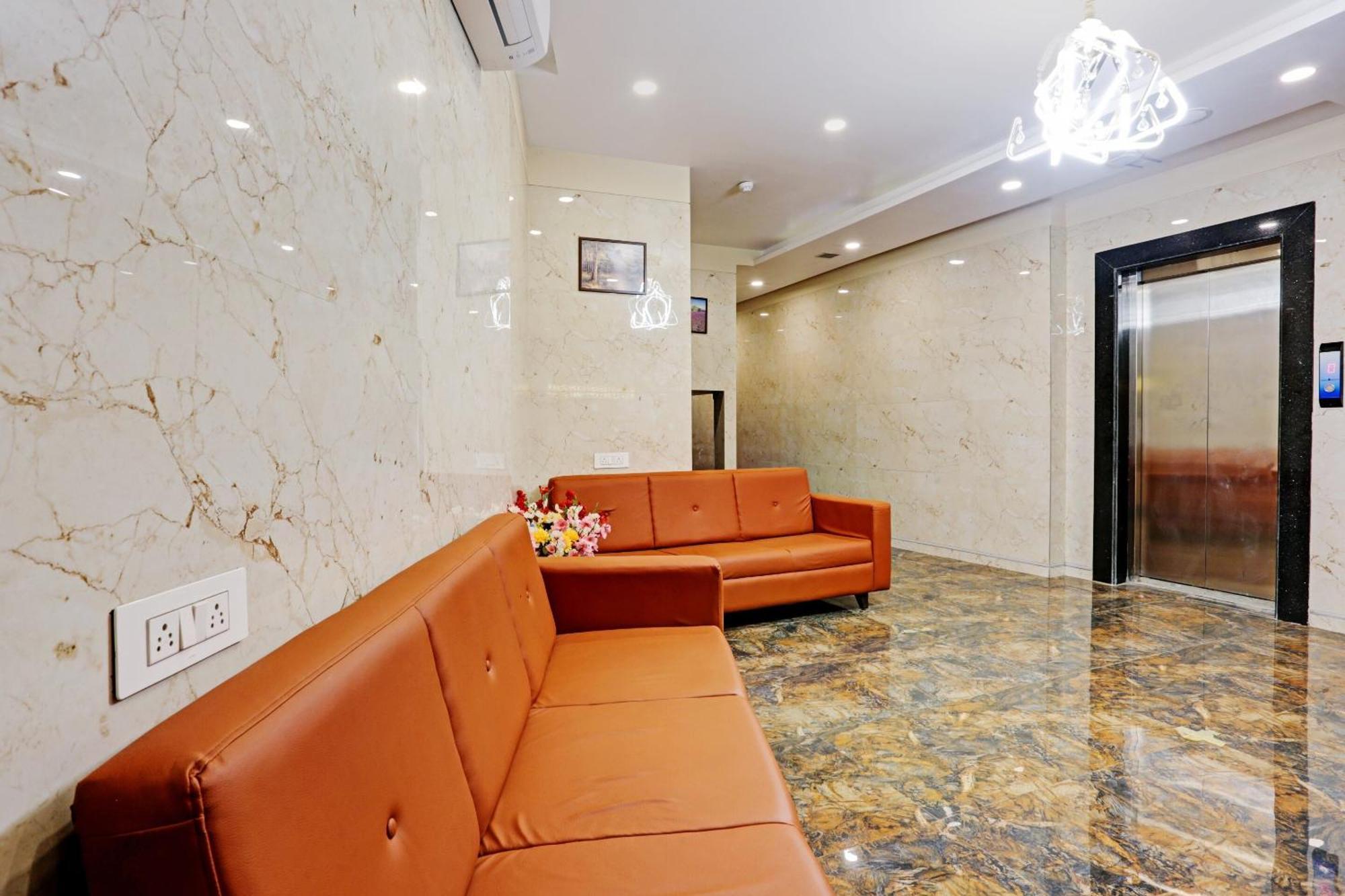 Capital O 80951 Hotel Vertigo Suite Mumbai Exterior photo